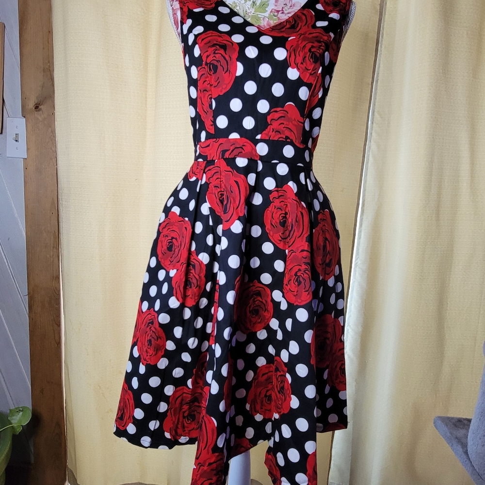 Pinup Dress with pockets, size small